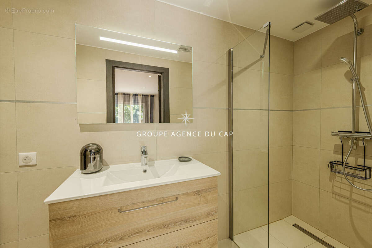 Appartement à SAINT-RAPHAEL