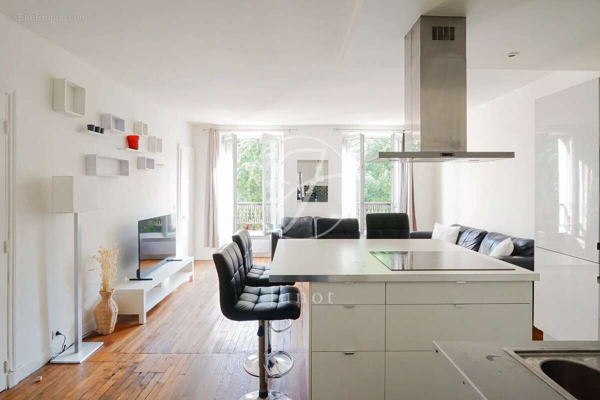 Appartement à PARIS-18E