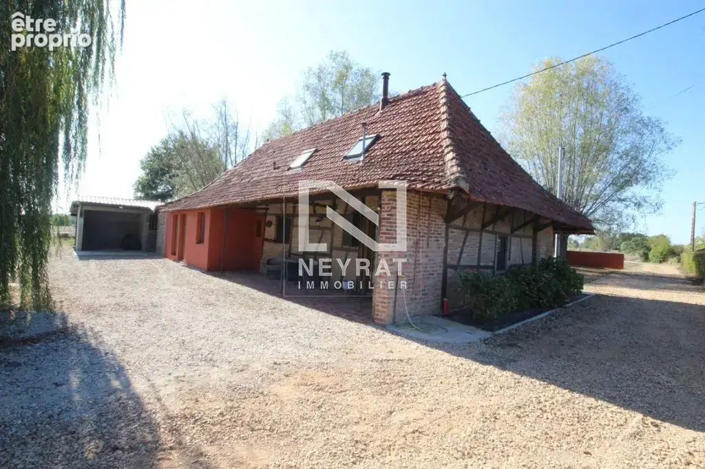 Maison à FRANGY-EN-BRESSE