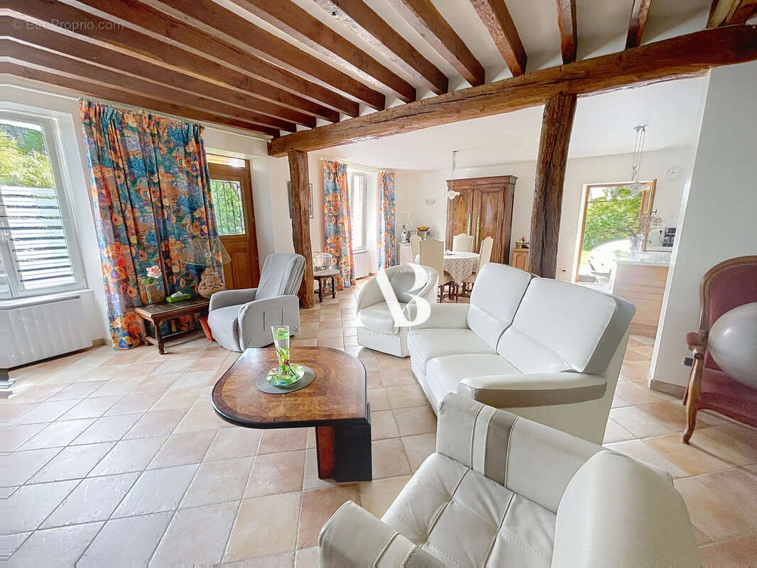 Maison à LA CHAPELLE-RABLAIS