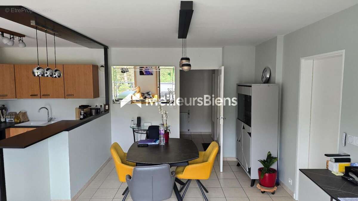 Appartement 4 pièces de 81 m² à Mordelles avec balcon et garage - photo 4