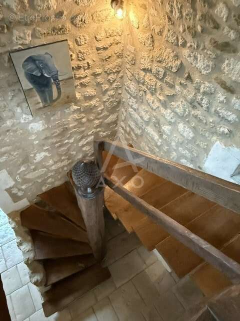 Maison à MAGNAC-SUR-TOUVRE