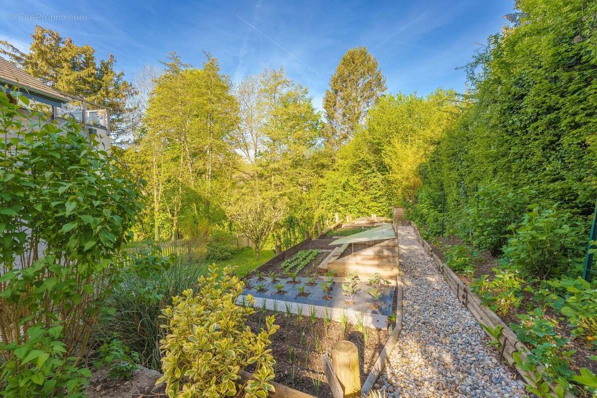 Maison à DIVONNE-LES-BAINS