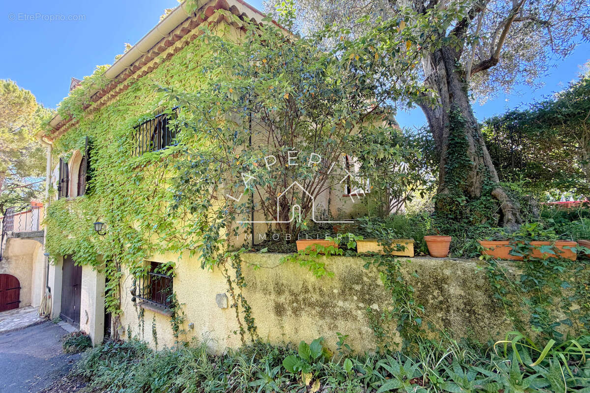 Maison à SPERACEDES