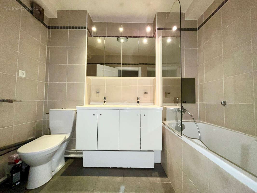 Appartement à SAINT-MAUR-DES-FOSSES