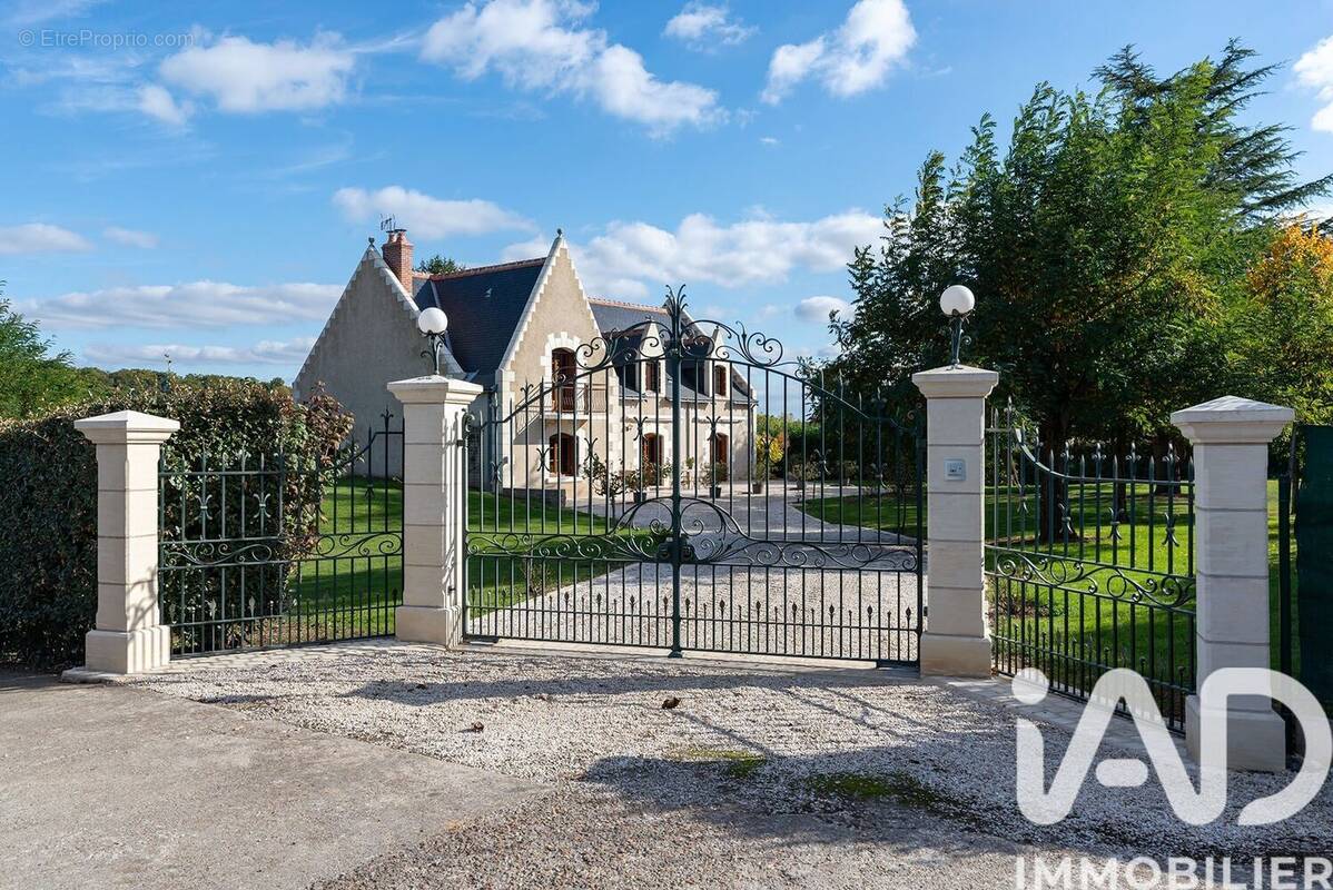 Photo 1 - Maison à VERNOU-SUR-BRENNE