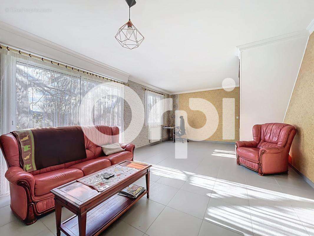 Maison à LE MESNIL-EN-THELLE