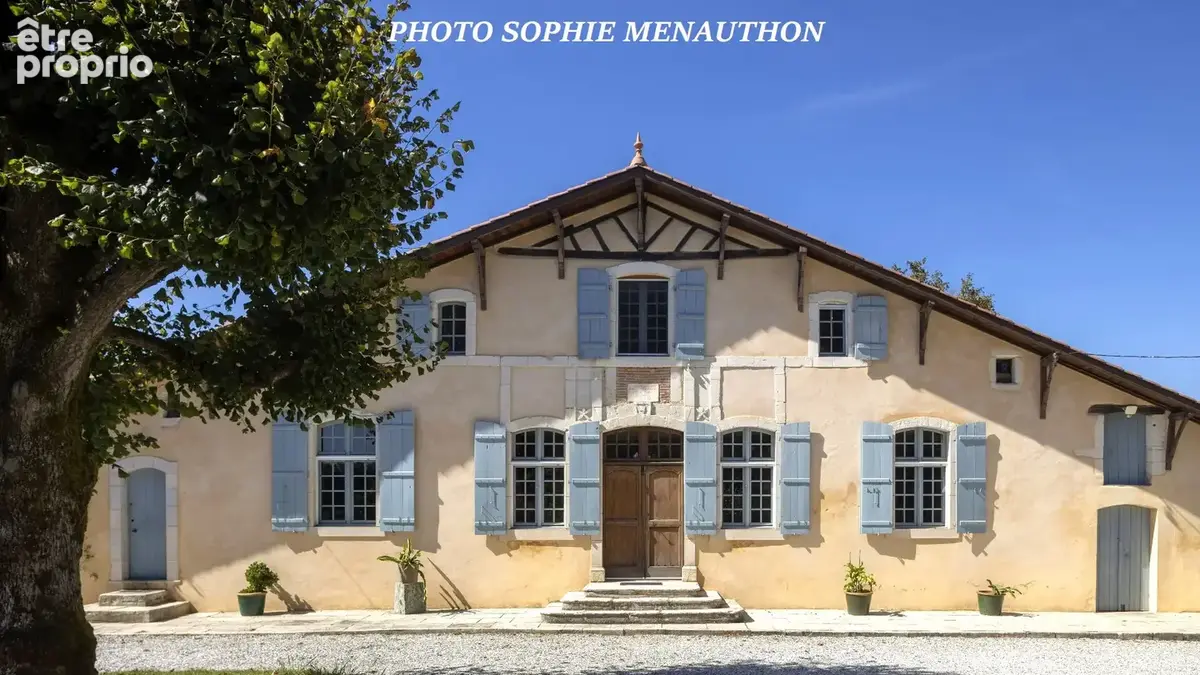 Superbe capcazaliere de type t12 de 344 m2 sur un parc de 4100 m2 - photo 1