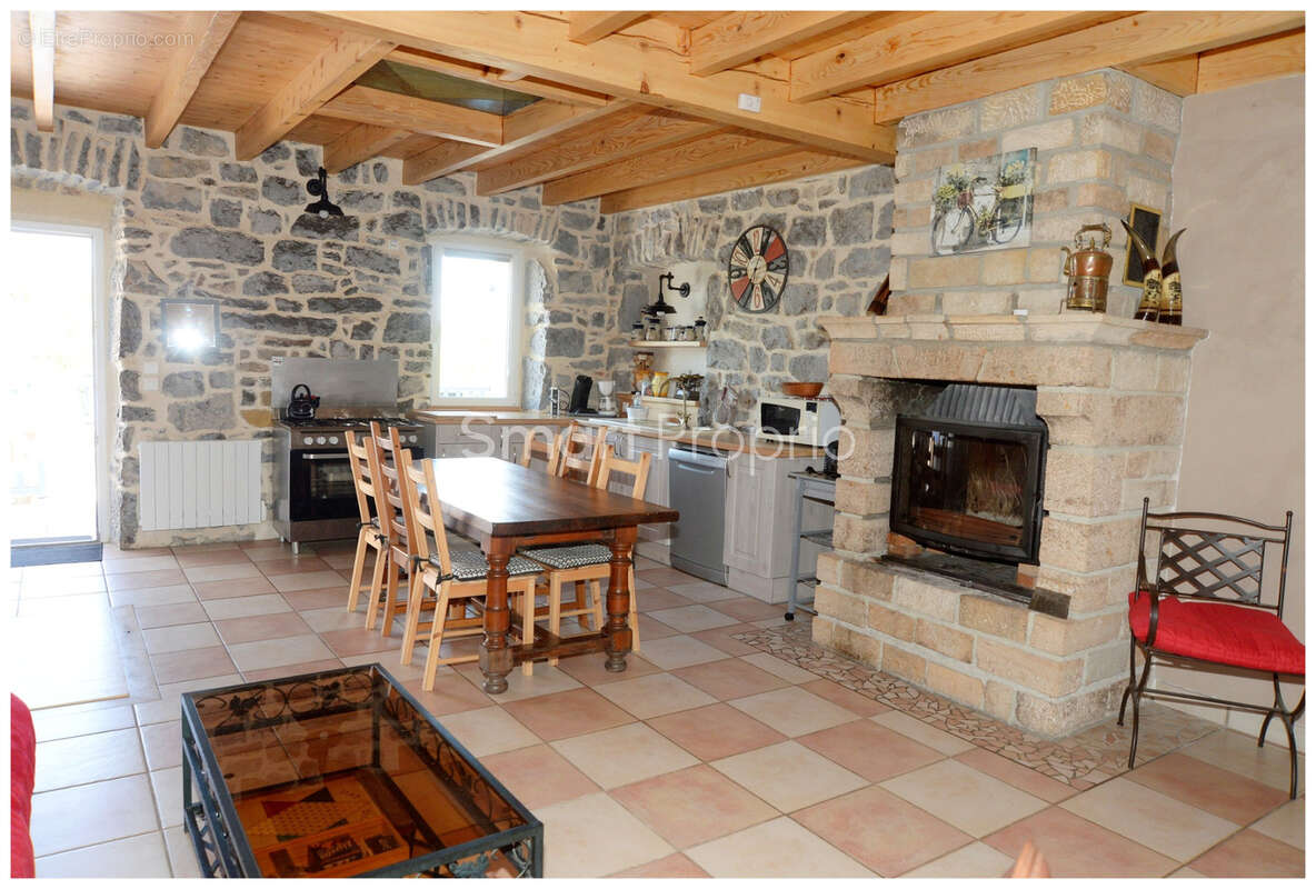 Maison à JOYEUSE