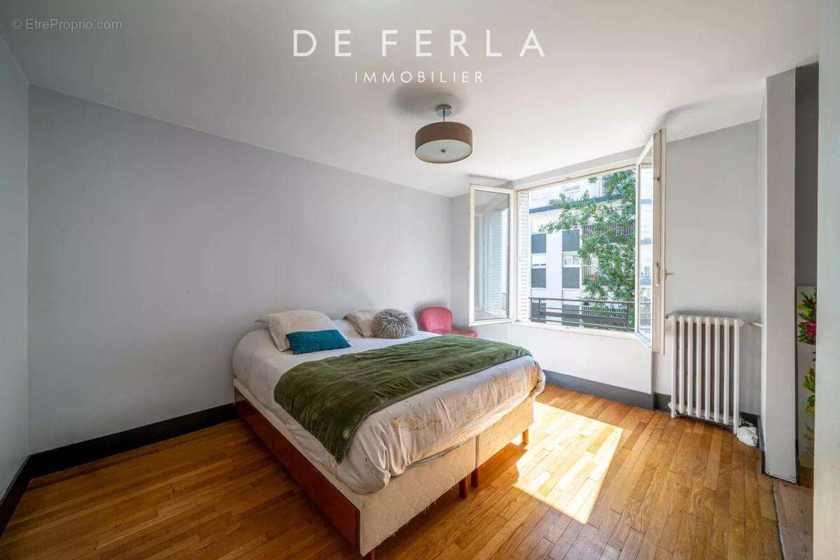 Appartement à PARIS-14E