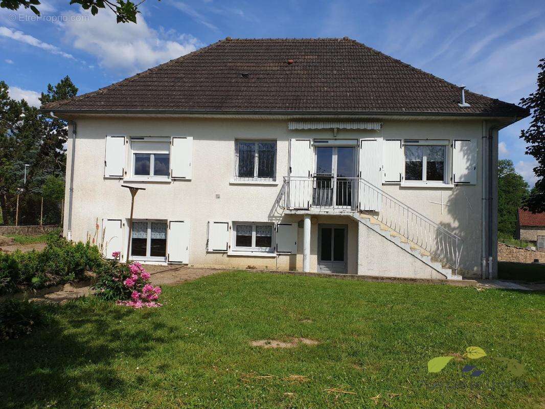 Maison à PEYRAT-LE-CHATEAU