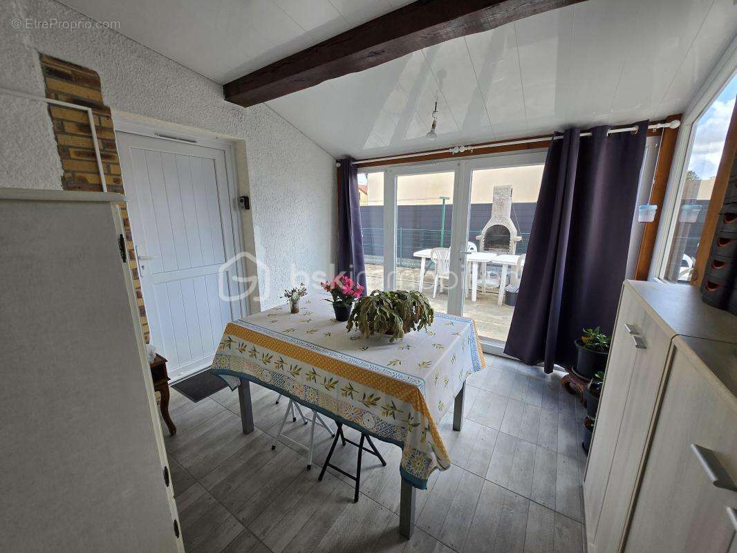 Maison à CERCY-LA-TOUR