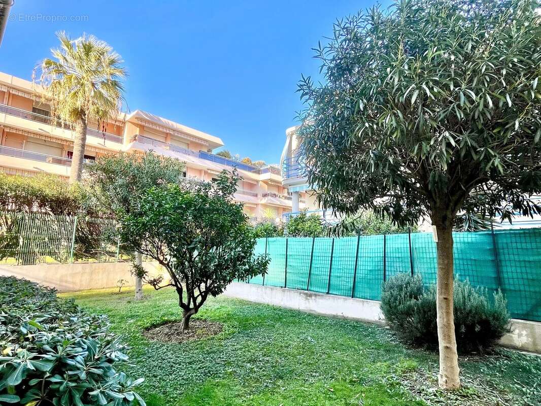 Appartement à ROQUEBRUNE-CAP-MARTIN