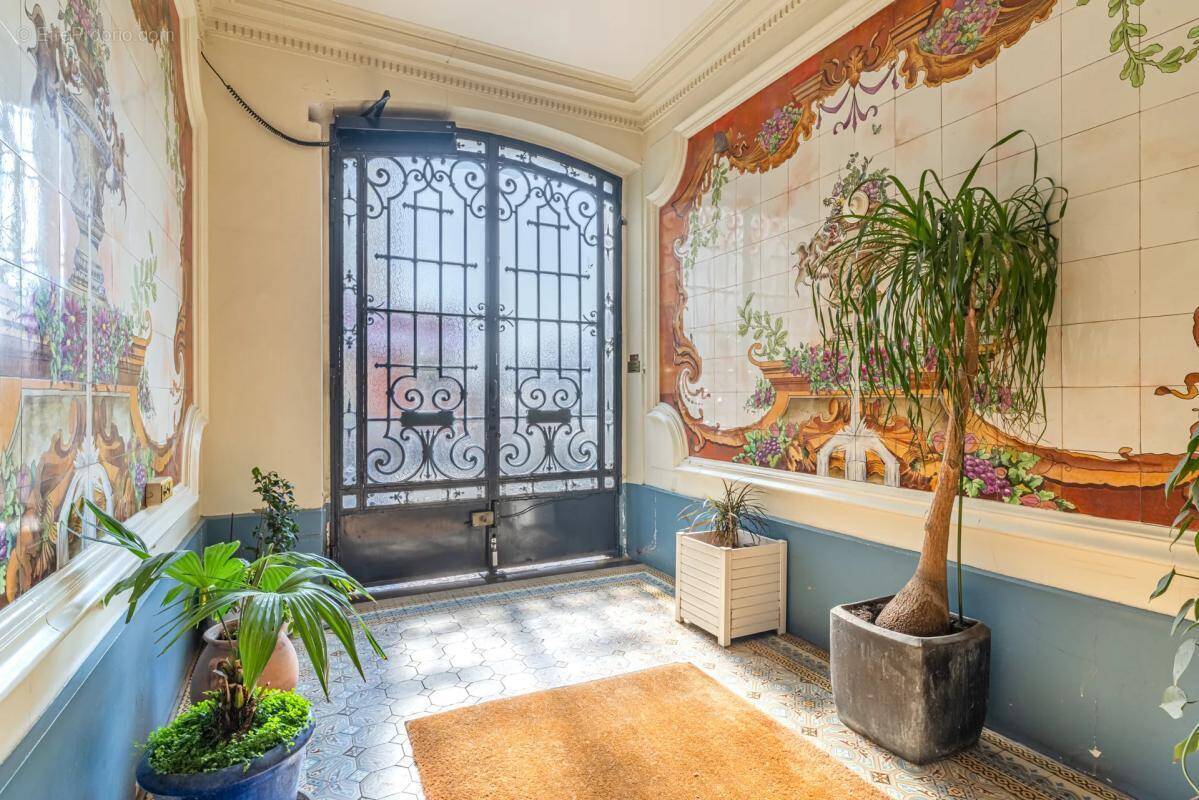 Appartement à PARIS-17E