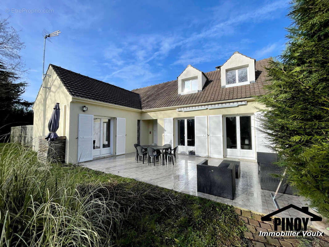Maison à VOULX