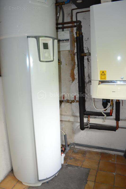 À vendre : Maison élevée sur sous-sol dans un quartier calme et recherché - photo 11