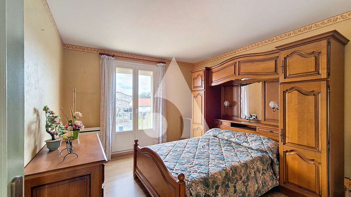 Maison à SAINT-JUERY