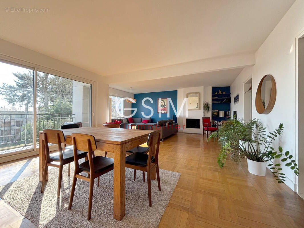 Appartement à VILLE-D&#039;AVRAY