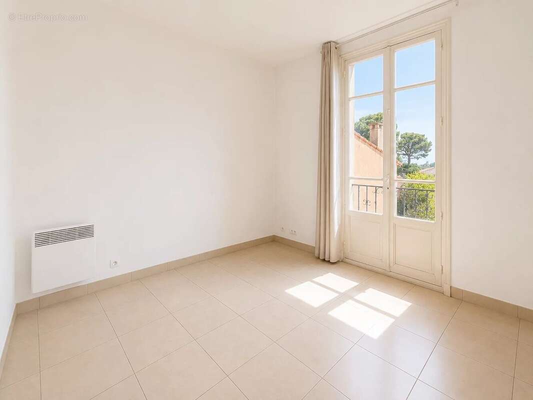 Cap d'ail "centre" - villa 170m²  terrain 1380m²  vue mer  extension possible - photo 21