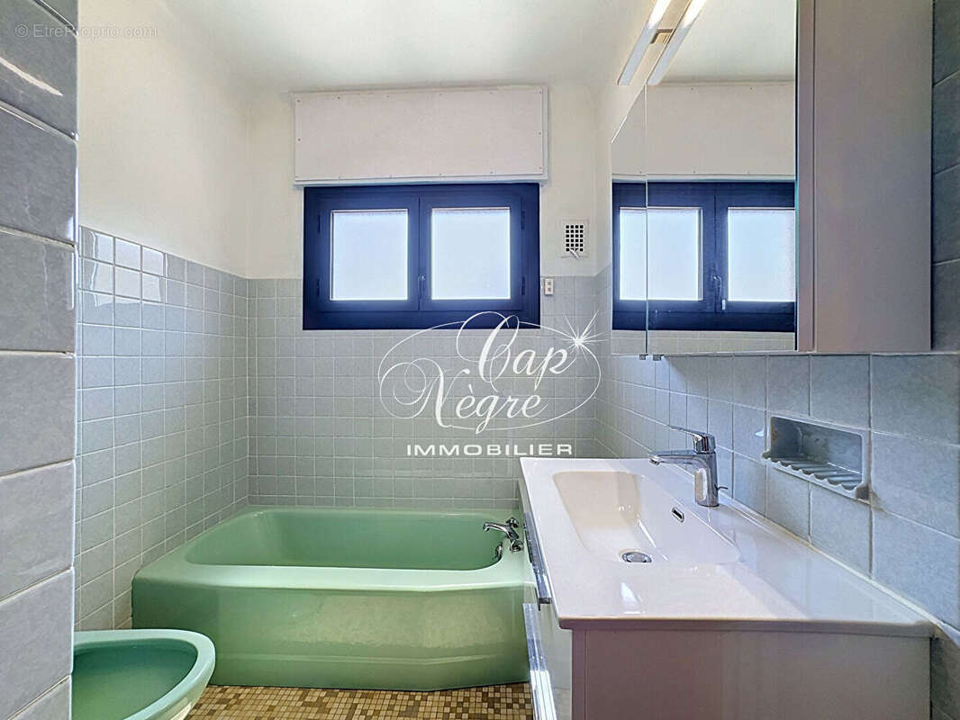 Maison vue mer au calme a bormes-les-mimosas - photo 17