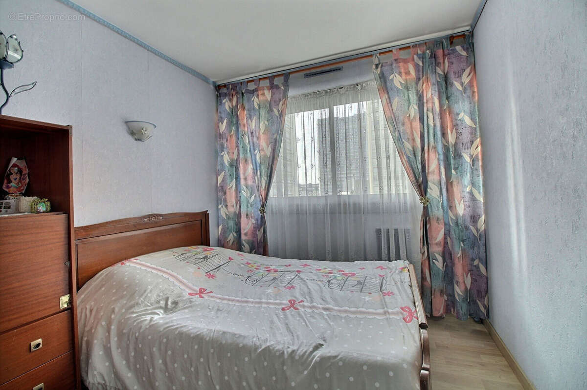 Appartement à COLOMBES