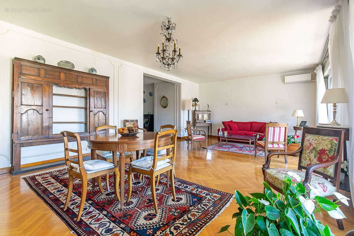 Appartement à MARSEILLE-8E