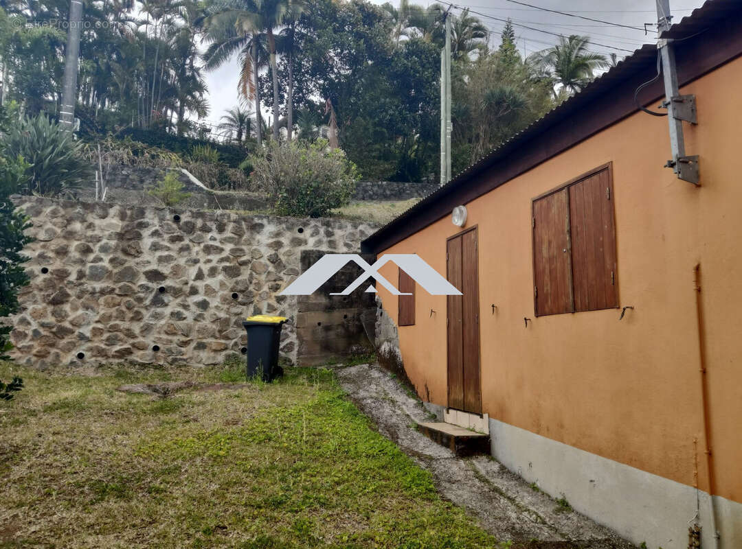 Maison à ENTRE-DEUX