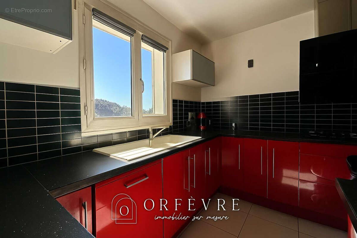 Maison à SAINT-MATHIEU-DE-TREVIERS