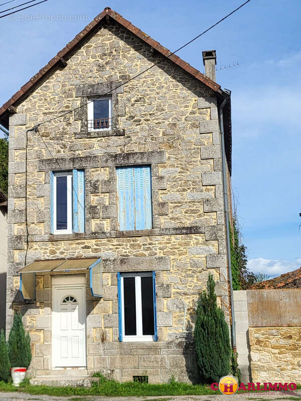 Maison à ORADOUR-SUR-GLANE