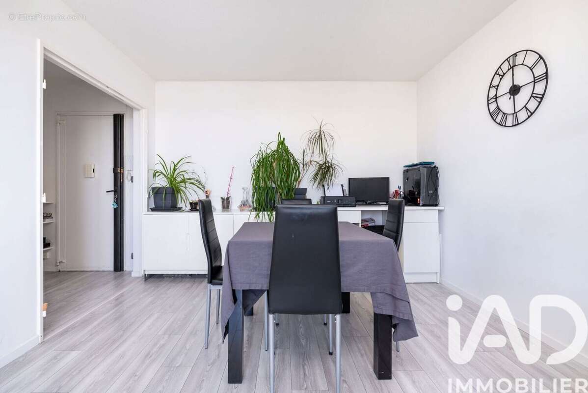 Photo 5 - Appartement à MEYZIEU
