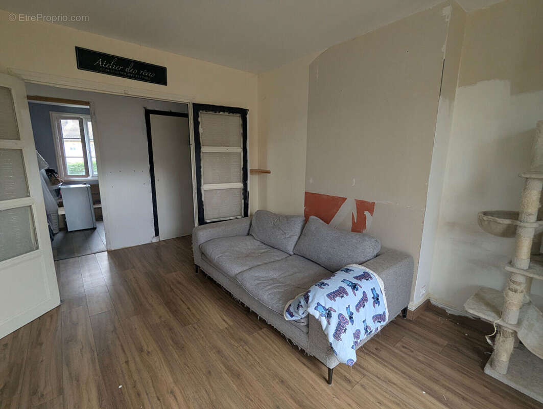 Appartement à VARENNES-VAUZELLES