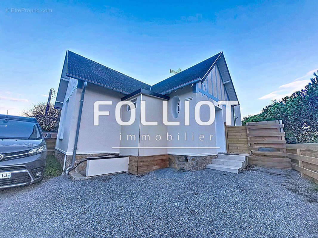 Maison à SAINT-PAIR-SUR-MER