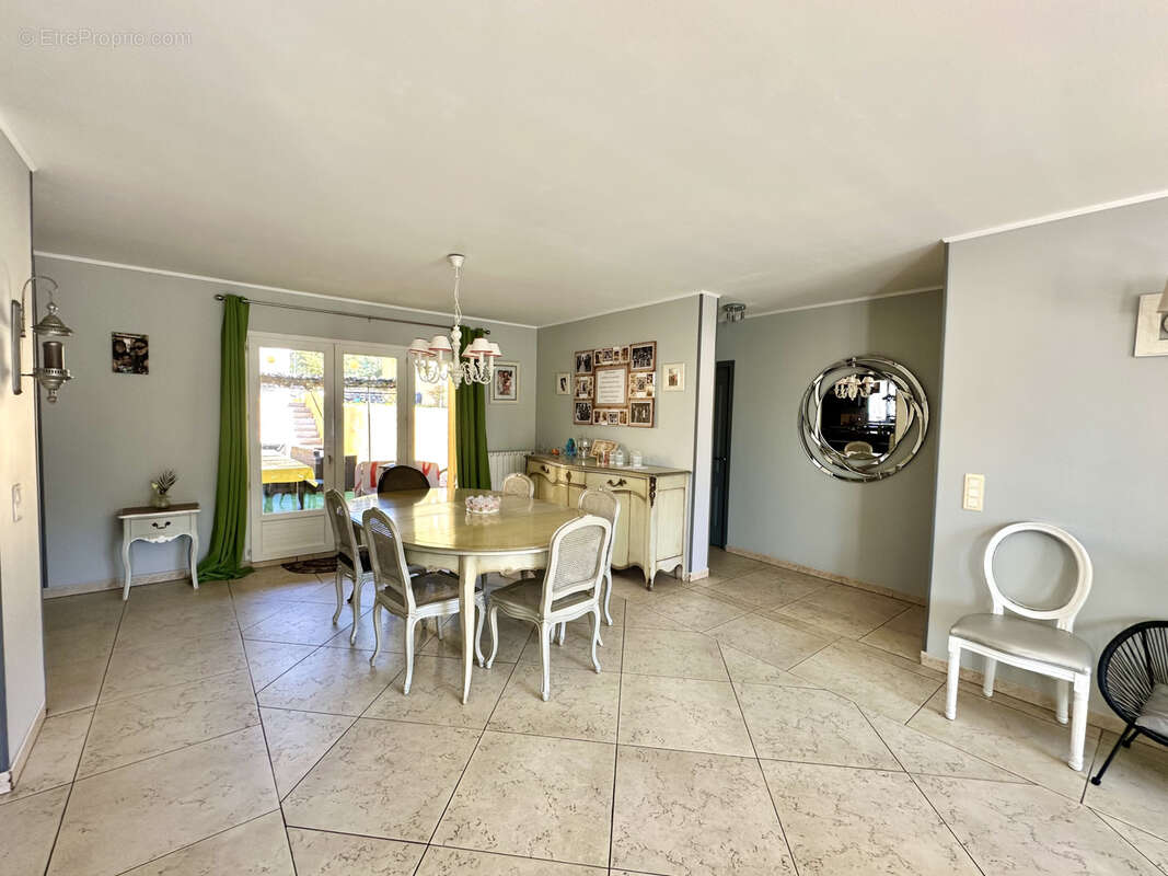 NOUVEAUTÉ EN EXCLUSIVITÉ - Villa de plain-pied 111 m2 avec dépendance - photo 4