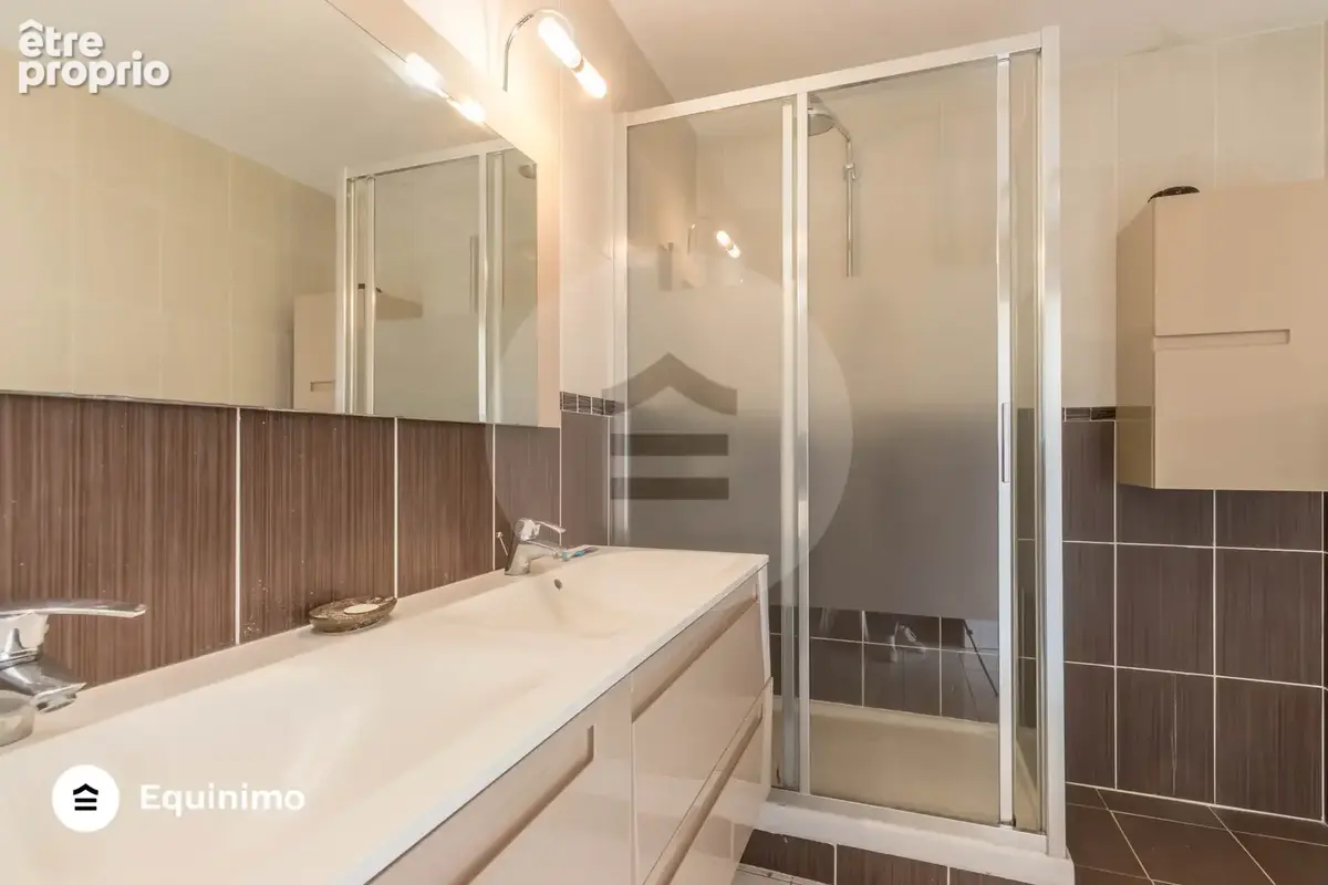 Appartement 5 pièces 4 chambres à 8 minutes à pied de La Défense, à 300m du T2 et à 800m de la gare de Courbev - photo 6