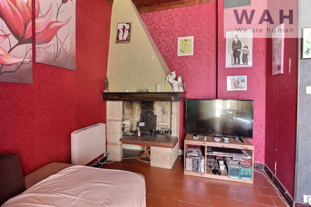 Maison de village 150 m2   cour   toit-terrasse   fort potentiel   lunel (34400) - photo 7