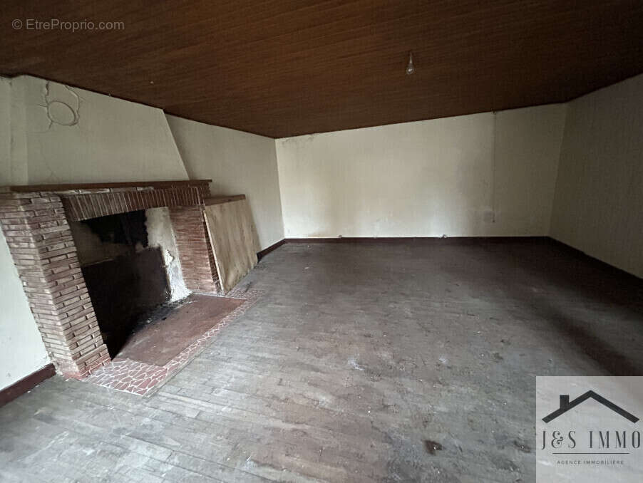 Maison à MONTEMBOEUF