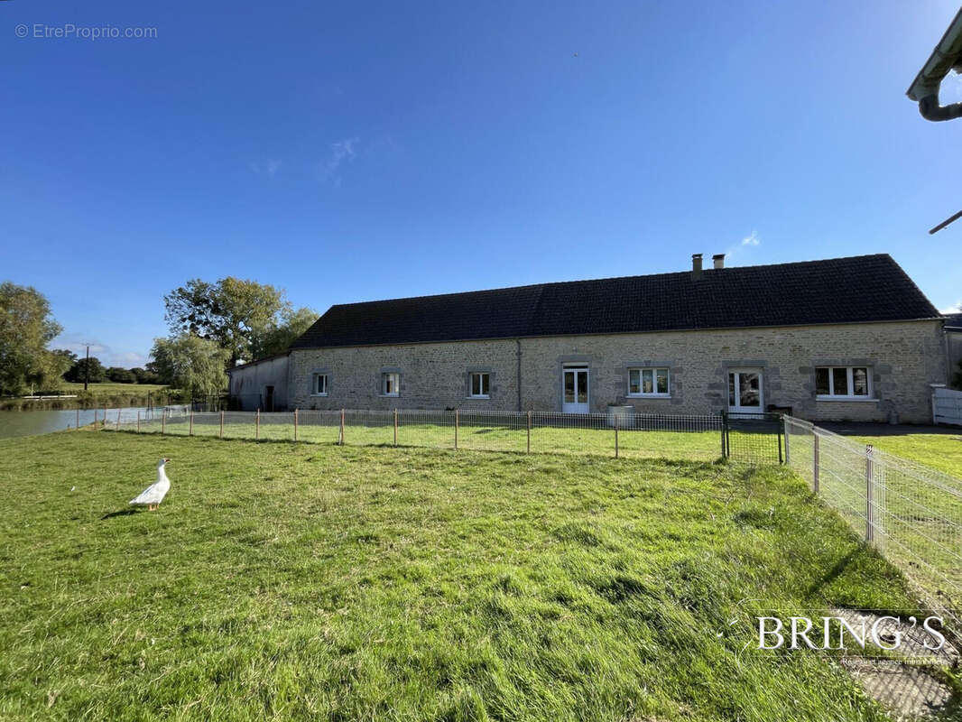 Maison à LE MENIL-GUYON