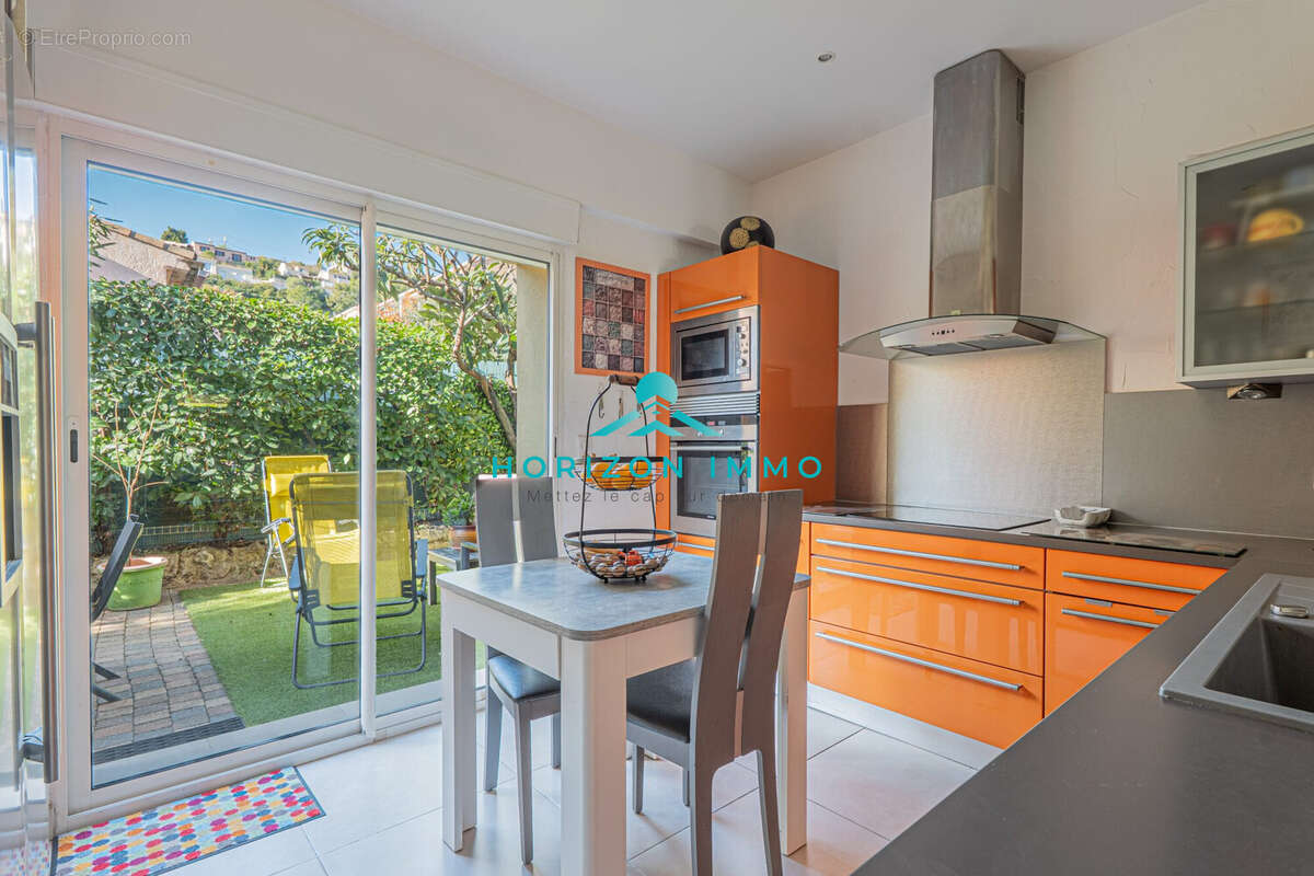 Maison à SAINT-LAURENT-DU-VAR