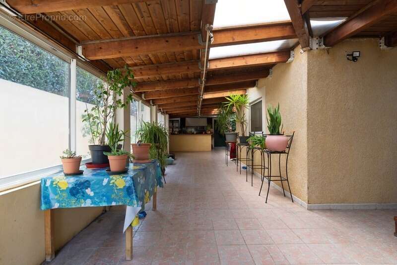 Maison 5 chambres avec piscine sur grand terrain de 1373m2 - photo 16