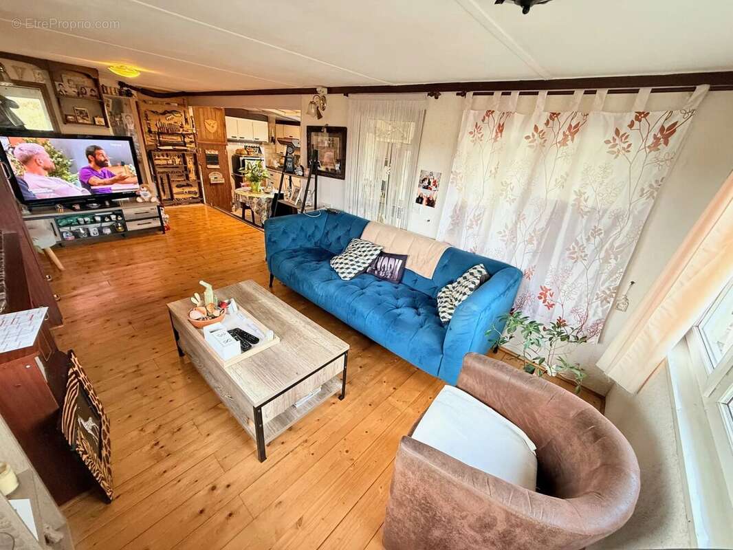 Maison à SAINT-JULIEN-DE-LA-LIEGUE