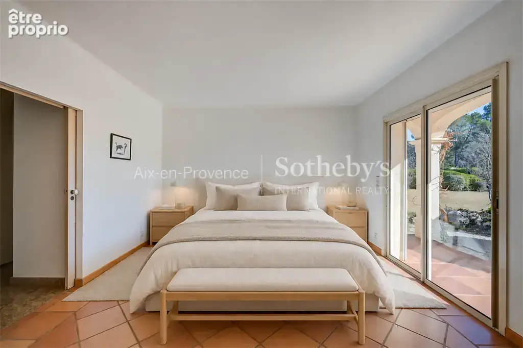 Maison d'exception - 280 m² à vendre à proximité d'Aix-en-Provence - photo 5