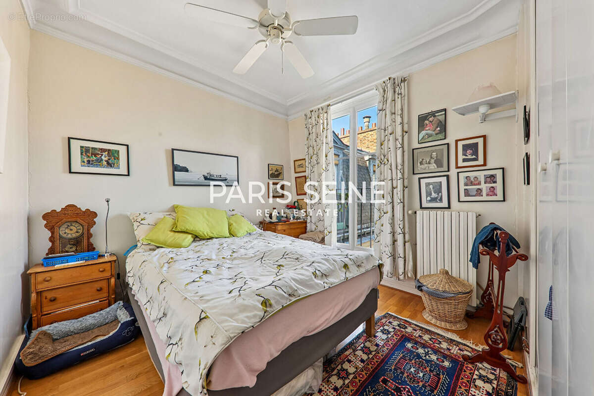 Appartement à PARIS-7E