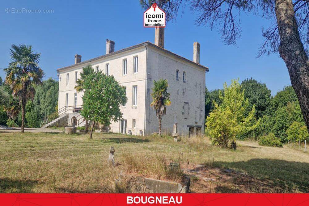 Maison à BOUGNEAU