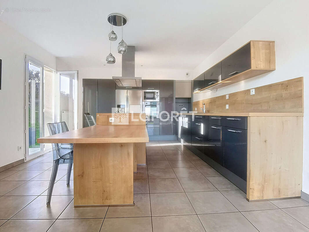 Maison d'architecte de 133 m² avec garage et jardin de 806 m² à Massieux - photo 6
