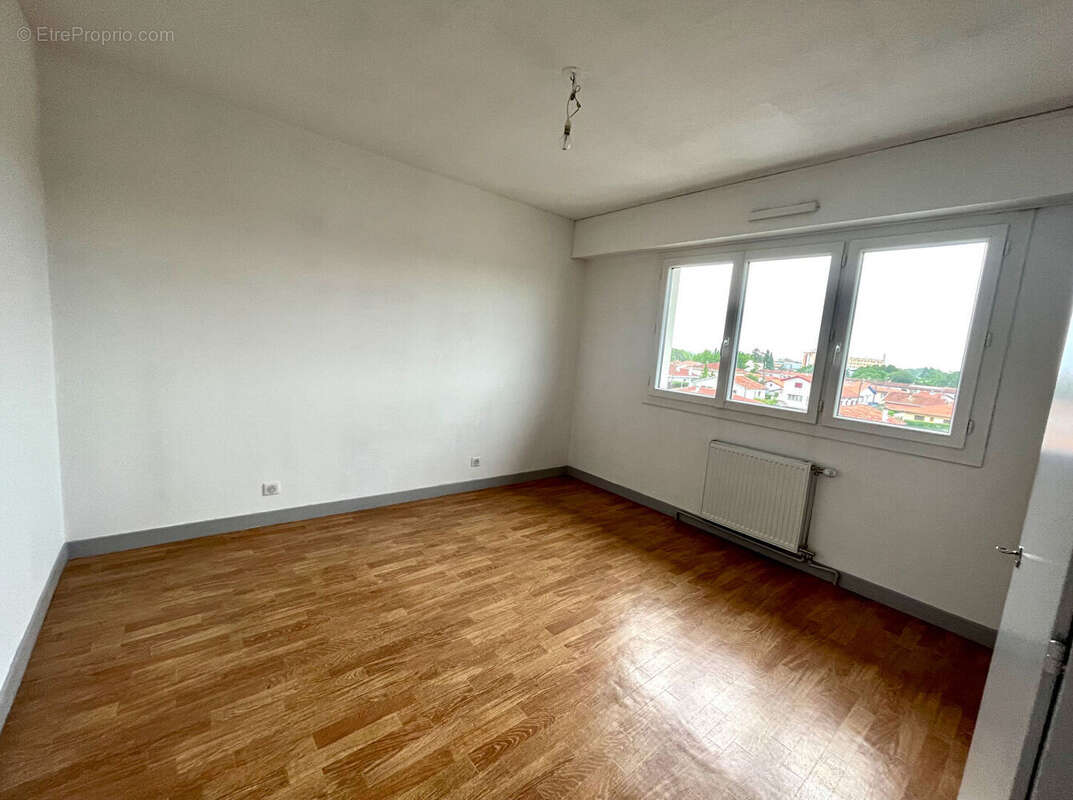 A VENDRE Appartement T2 à Dax - Dernier étage avec terrasse - photo 4
