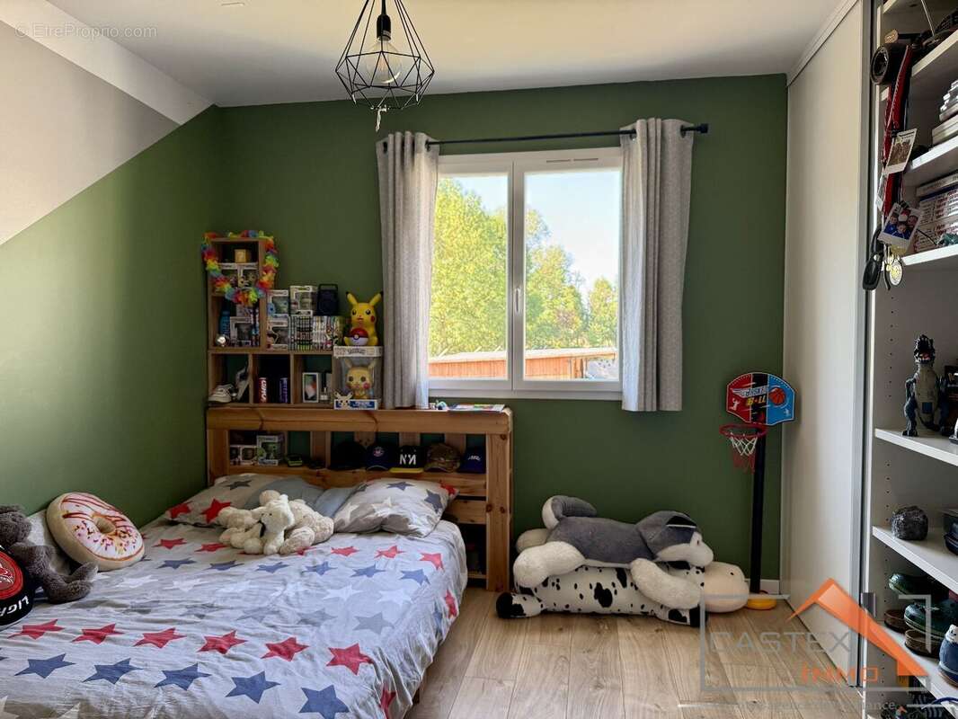 Boussens  Maison récente, 4 chambres, piscine et jardin paysagé - photo 9