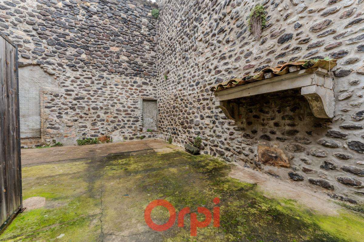 Appartement à ALBA-LA-ROMAINE