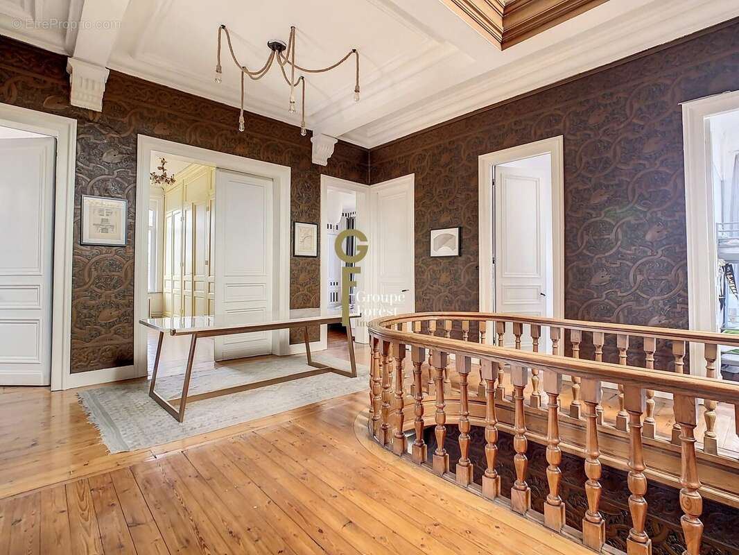 Maison 510 m² à Roncq  - photo 7