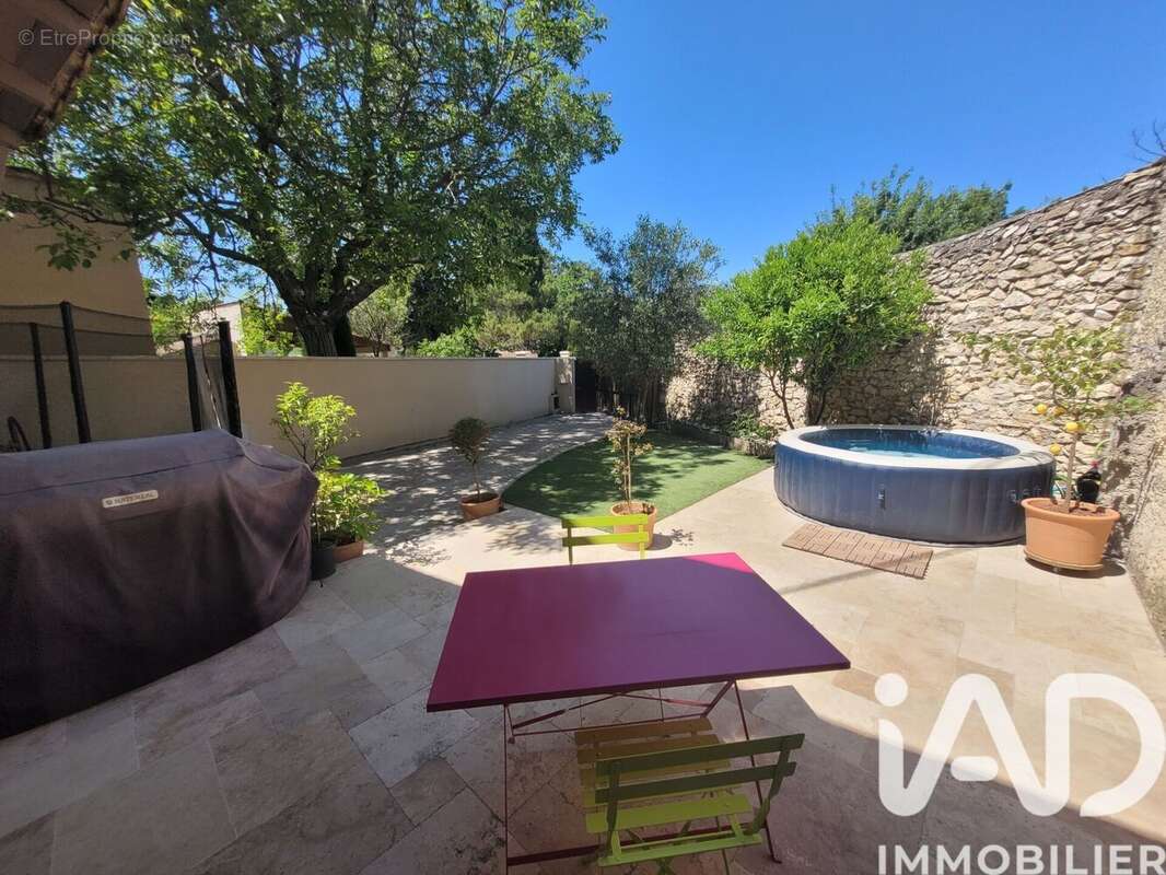 Photo 3 - Maison à NOVES