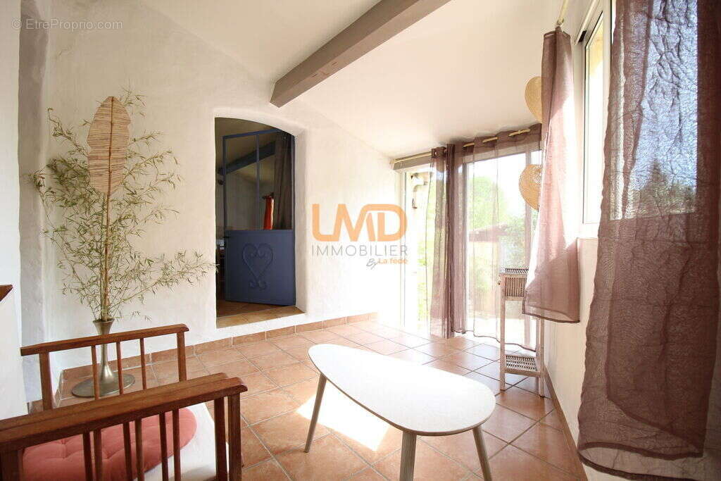 Propriété de caractère avec 2 gîtes, piscine et terrain construc - photo 16